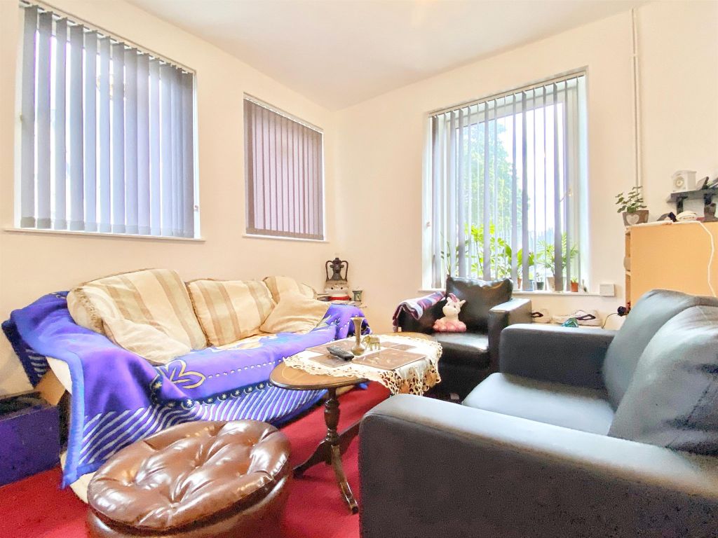 Property photo 3 of 11