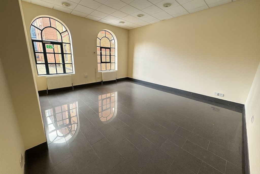 Property photo 2 of 4