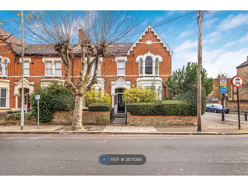 Property photo 2 of 18