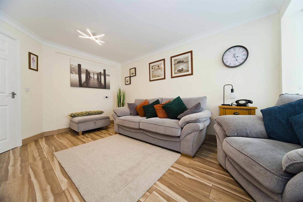 Property photo 2 of 29