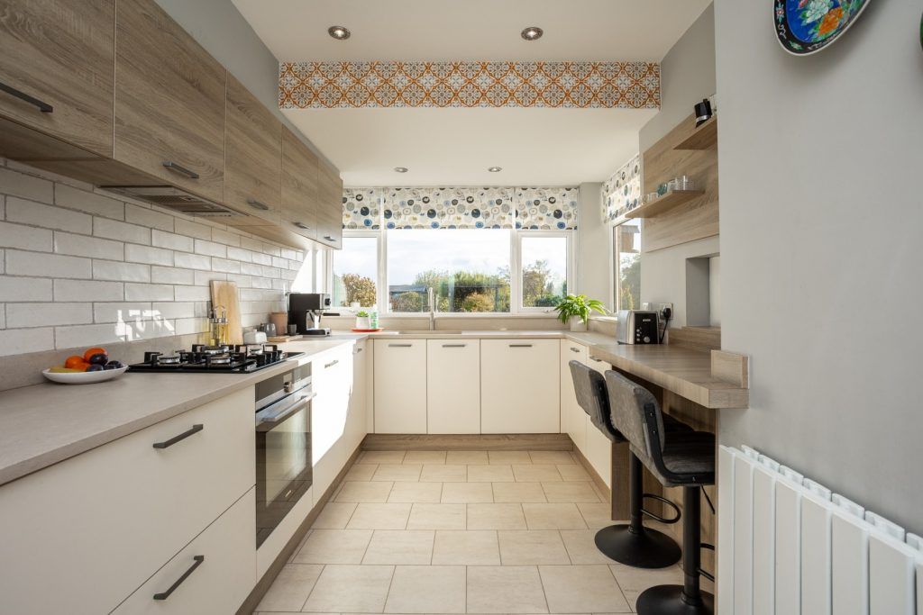 Property photo 2 of 32