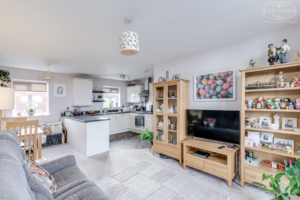 Property photo 3 of 21 Kitchen/Dining/Living Room