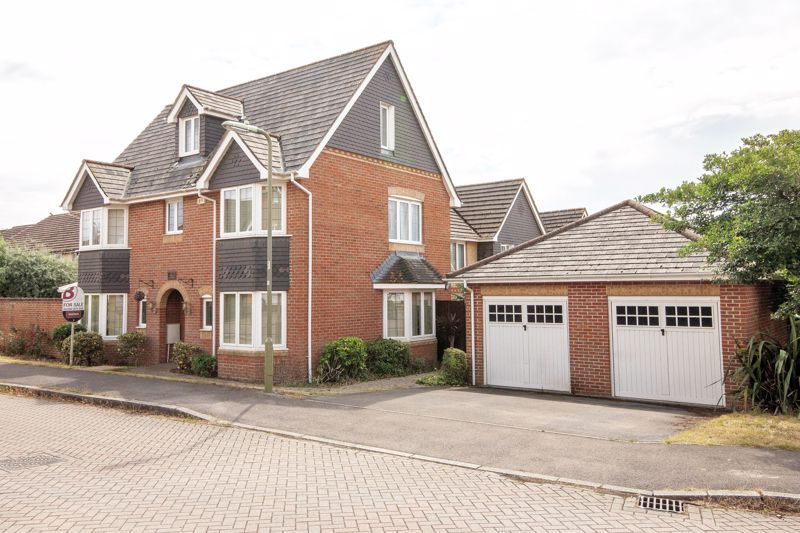 Property photo 1 of 19 External