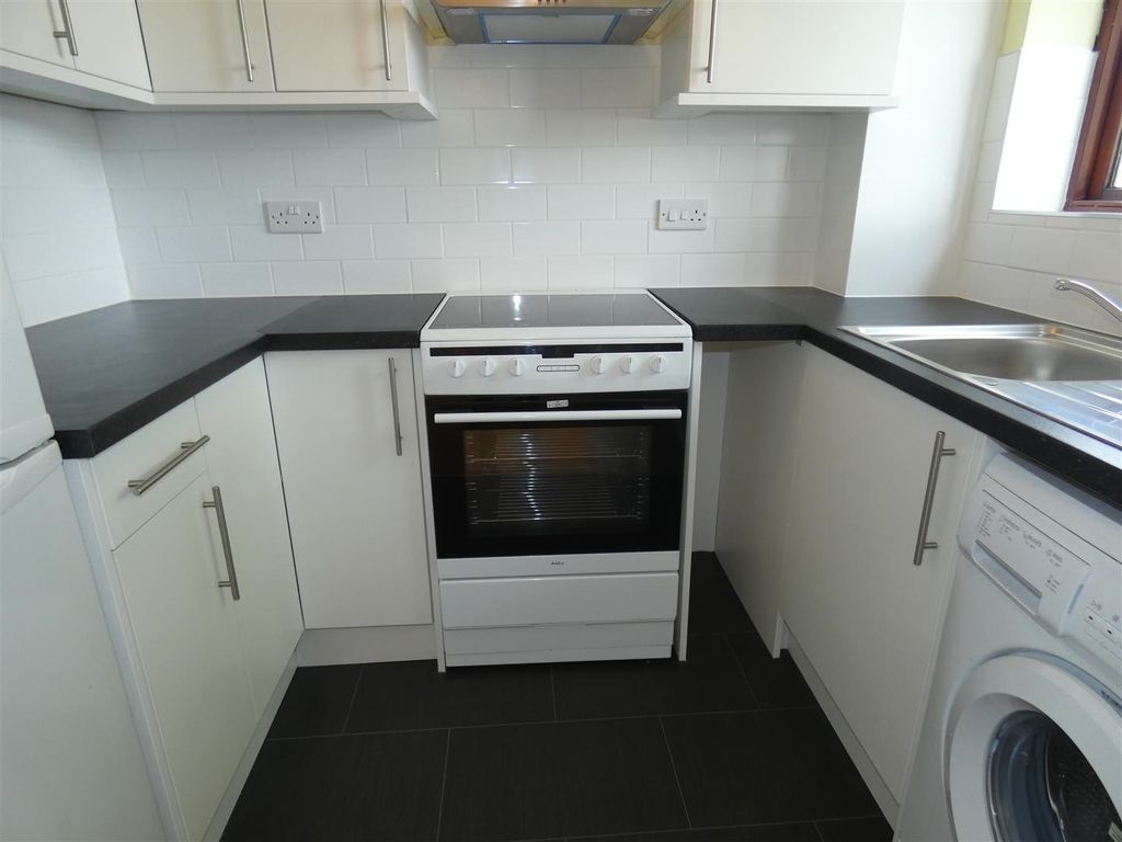 Property photo 2 of 5