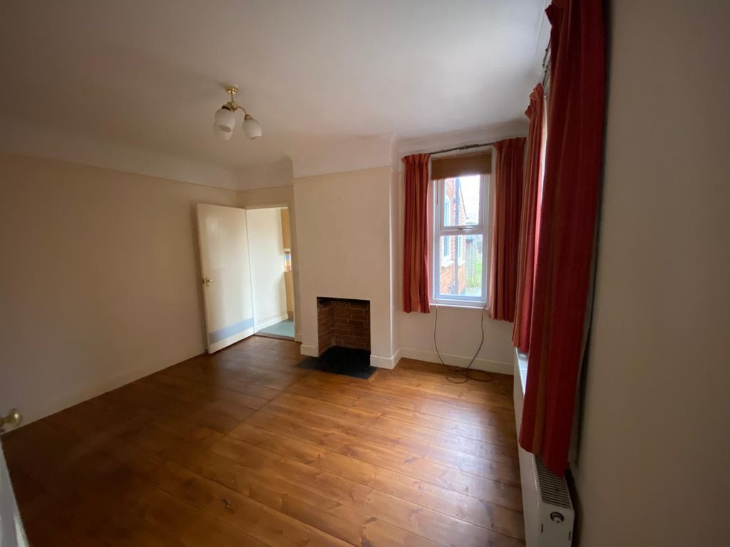 Property photo 3 of 13