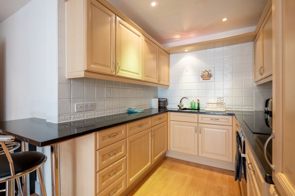 Property photo 2 of 52