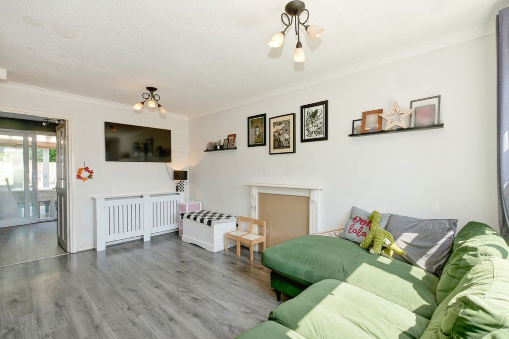 Property photo 3 of 16