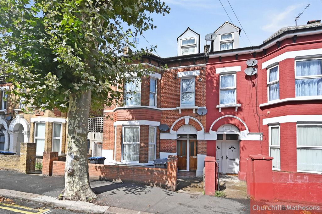 Property photo 1 of 12