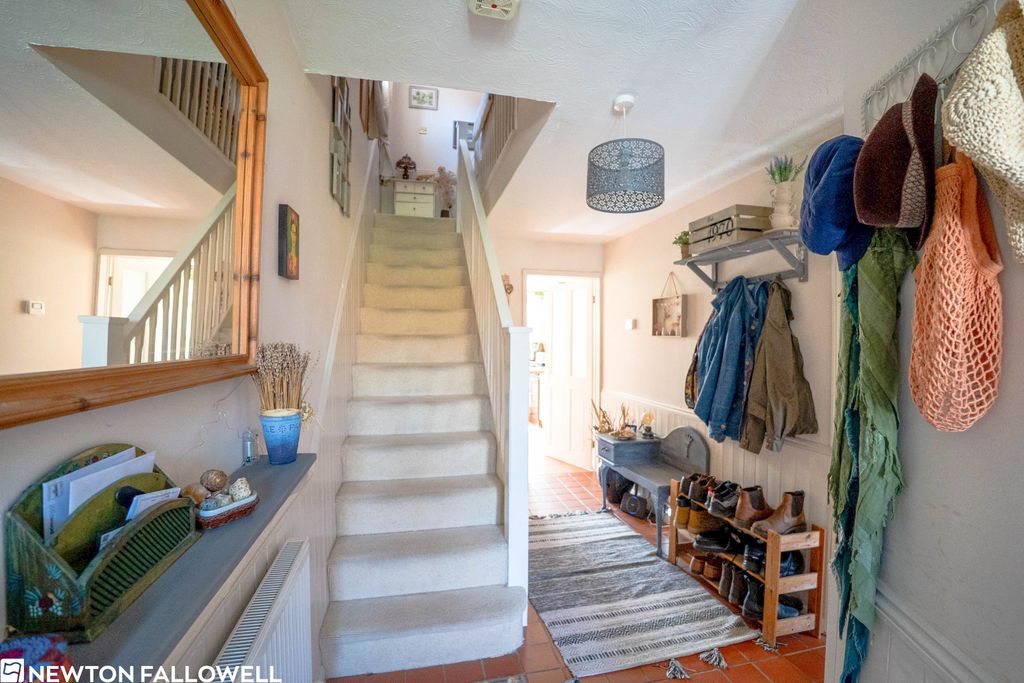 Property photo 2 of 24