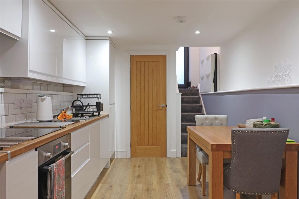 Property photo 2 of 10 Extra 1