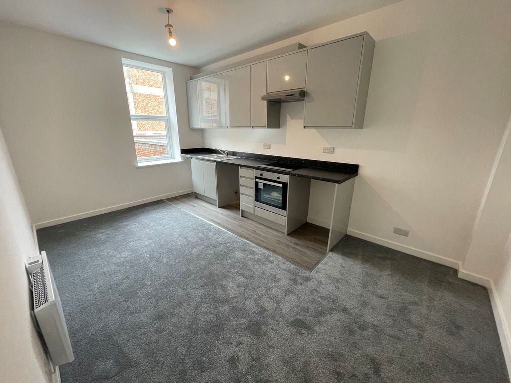 Property photo 1 of 6 Kitchen