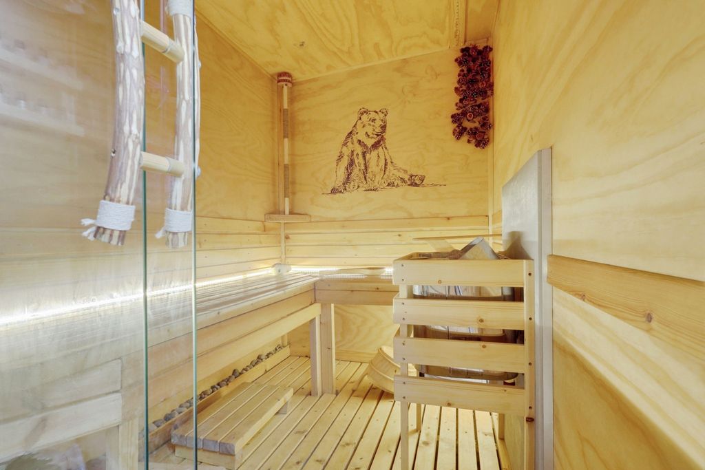 Property photo 2 of 22