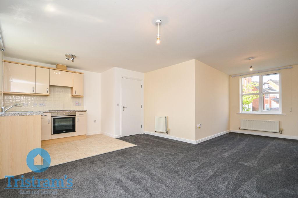 Property photo 2 of 8