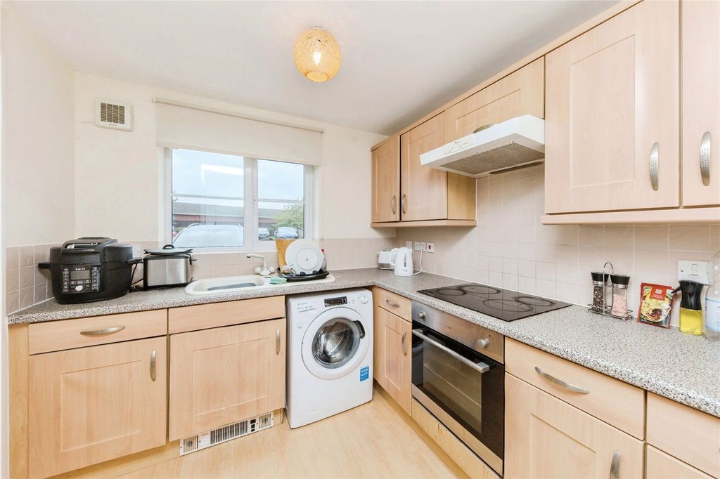 Property photo 3 of 12 Picture No. 02