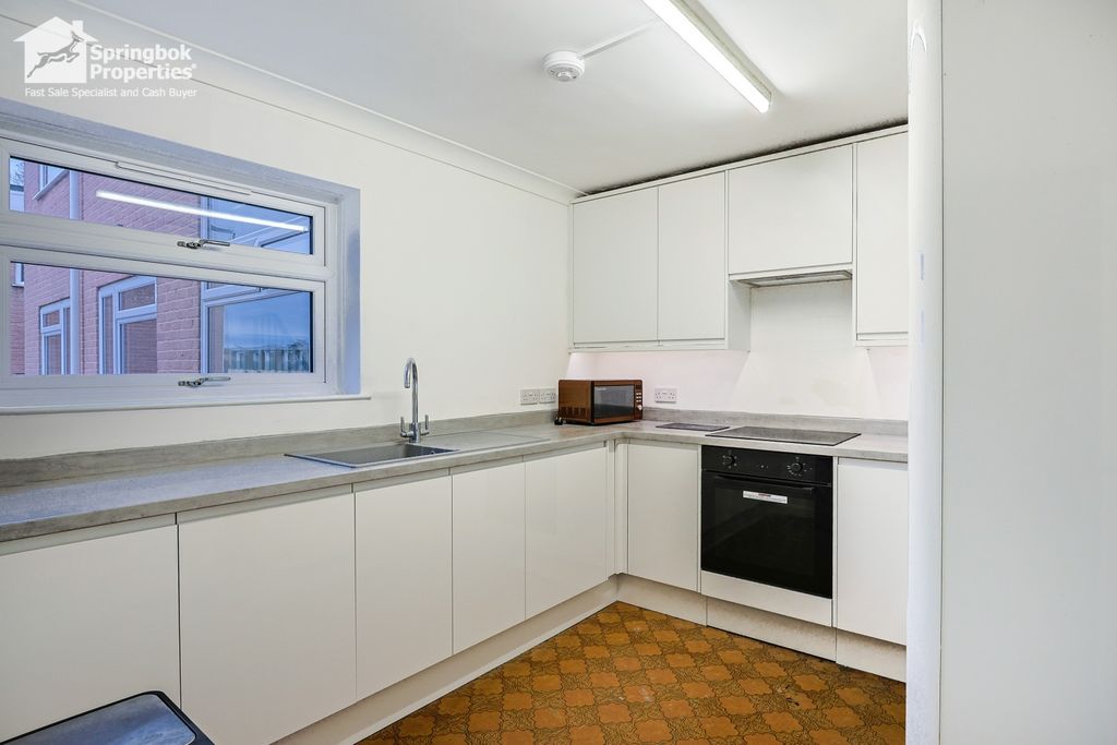 Property photo 3 of 8 Image 2