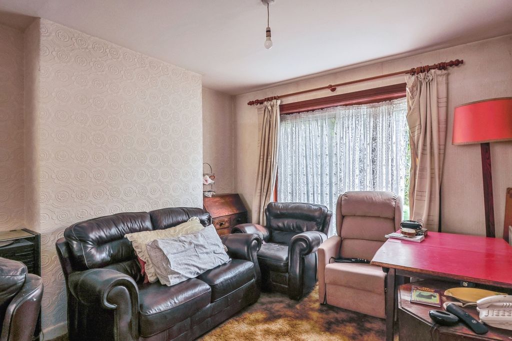 Property photo 3 of 18 Pbox-Img.Jpg