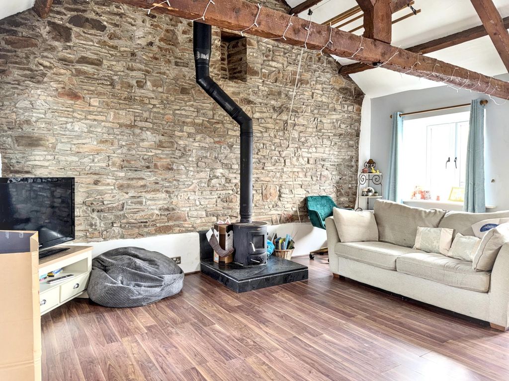 Property photo 2 of 11 Image 1