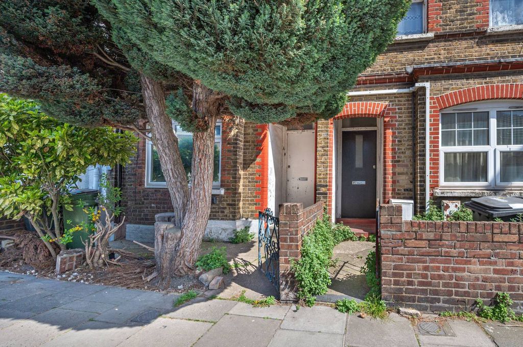 Property photo 2 of 12