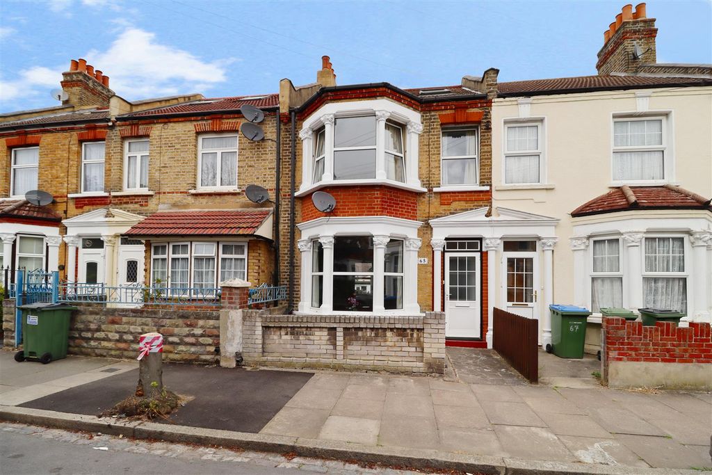 Property photo 1 of 16 Front