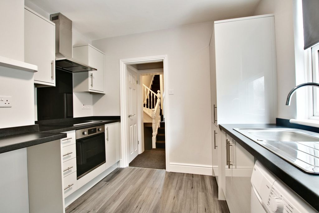 Property photo 1 of 12 2239451