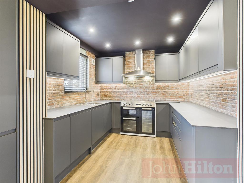 Property photo 2 of 16 Cam02534G0-Pr0586-Still006.Jpg