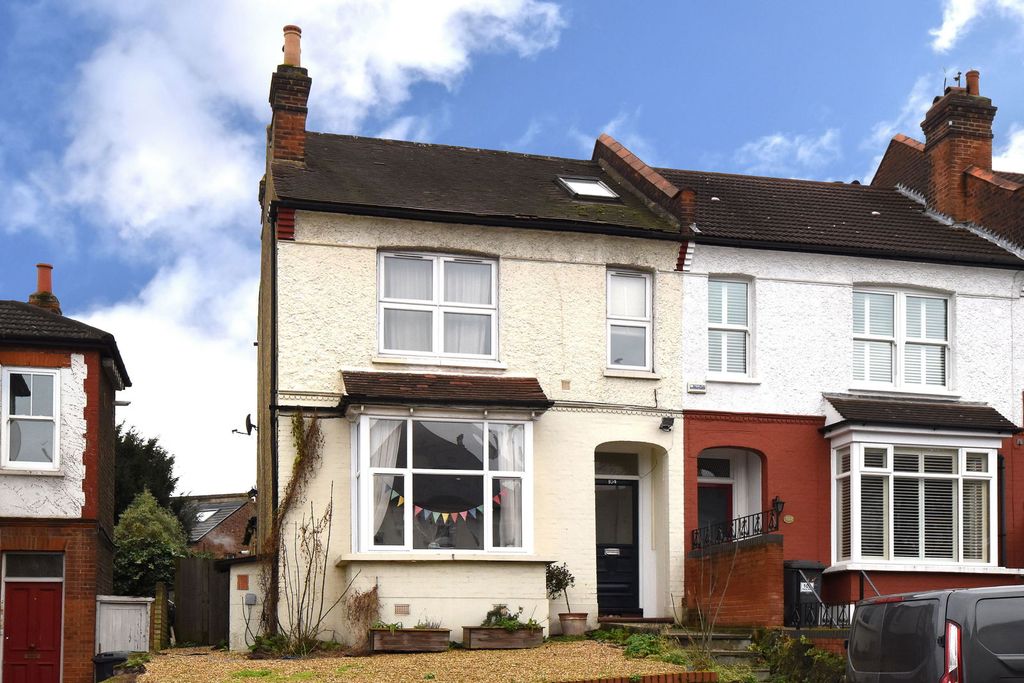 Property photo 2 of 11