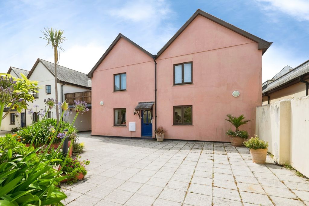 Property photo 2 of 17 Pbox-Img.Jpg