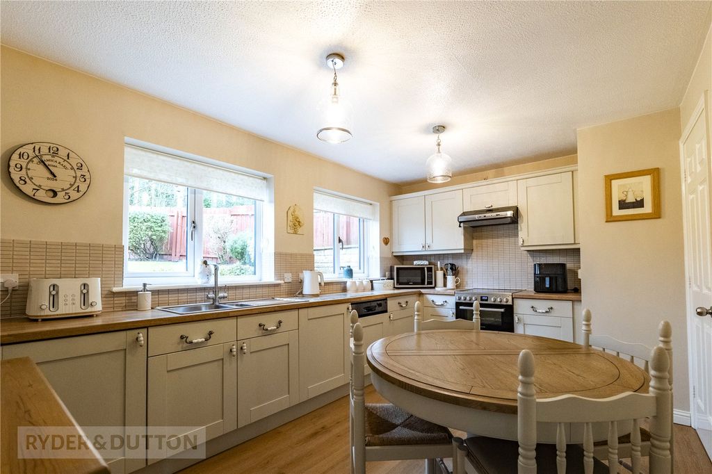 Property photo 2 of 23 Kitchen Diner