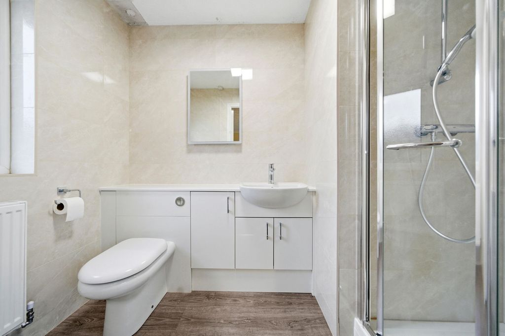 Property photo 1 of 25