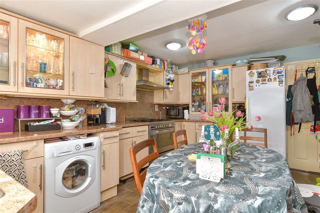 Property photo 3 of 9 Kitchen/Diner