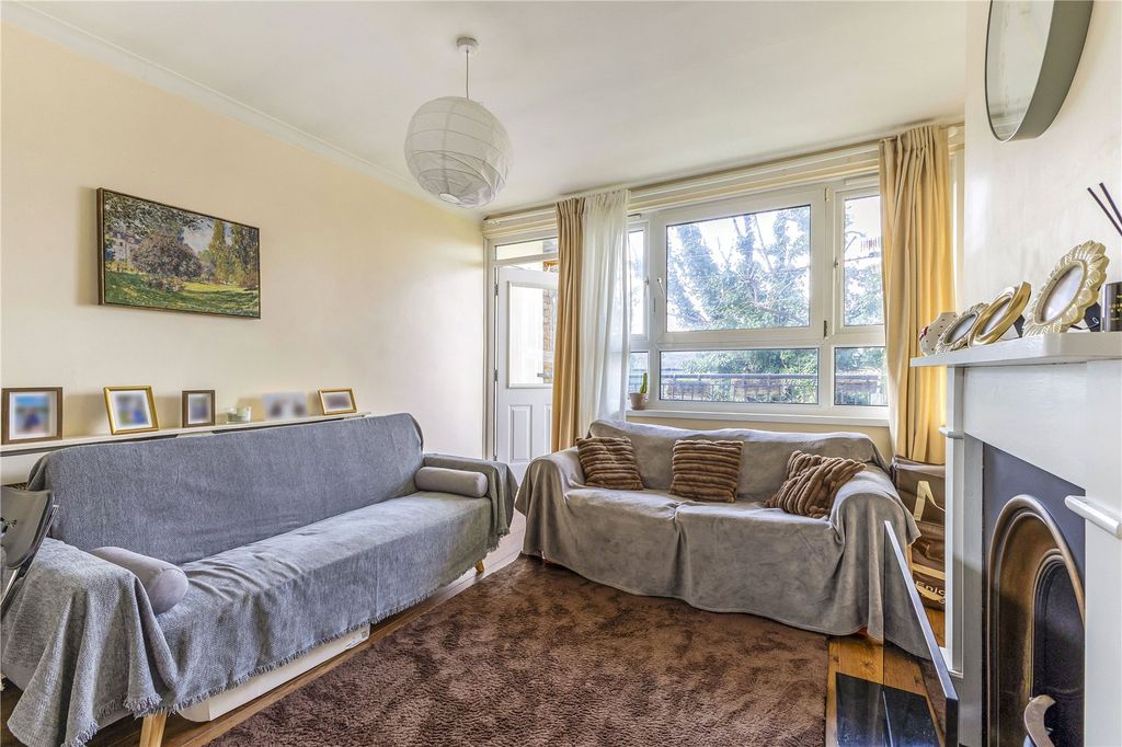 Property photo 3 of 8 Picture No. 13