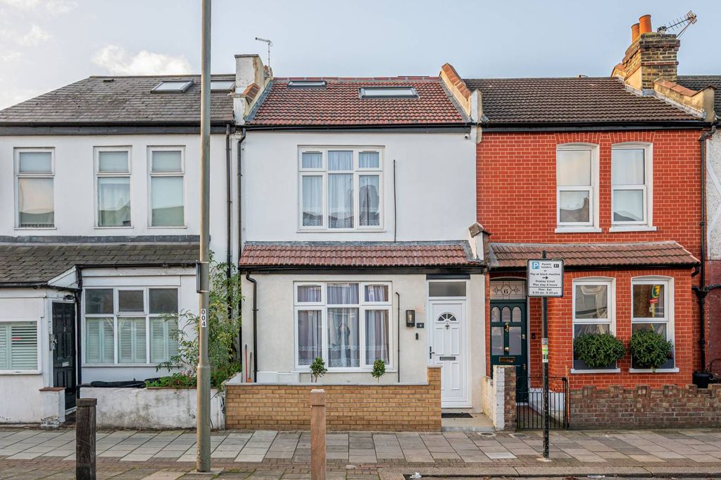 Property photo 2 of 19