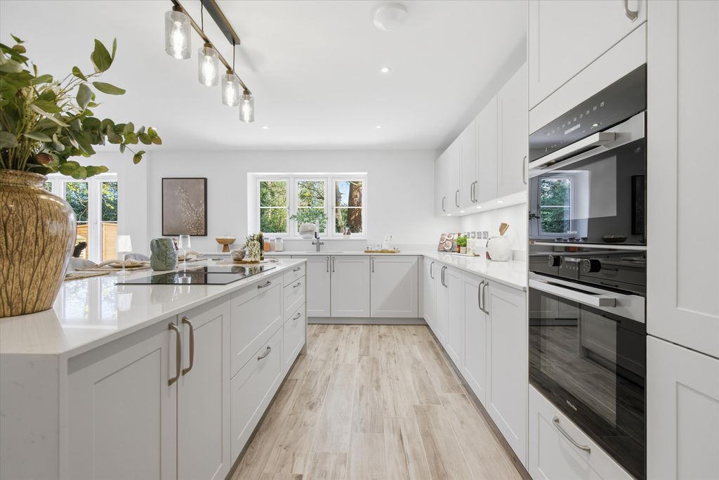 Property photo 2 of 26 Image