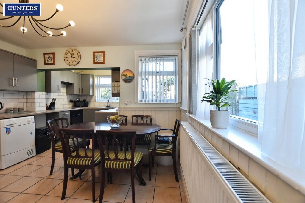 Property photo 2 of 22 Kitchen/Diner