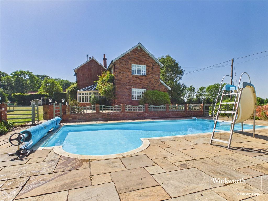 Property photo 2 of 34 Picture No. 77