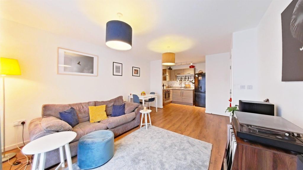 Property photo 2 of 13 Kitchen/Diner/Lounge