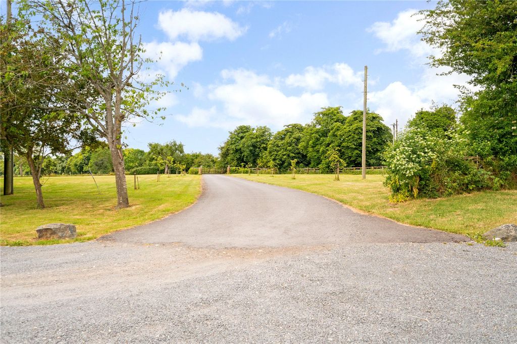 Property photo 2 of 20 Drive