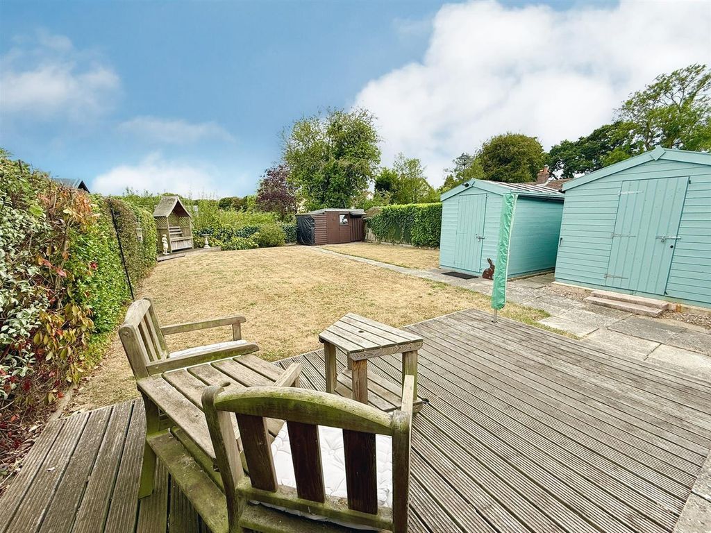 Property photo 3 of 19 Garden