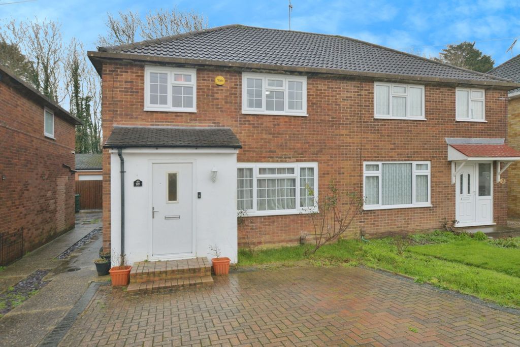 Property photo 1 of 17 Front