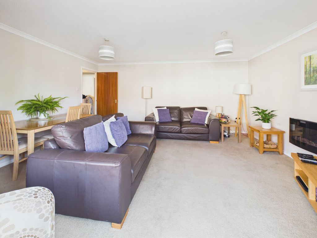 Property photo 3 of 16 Lounge/Diner