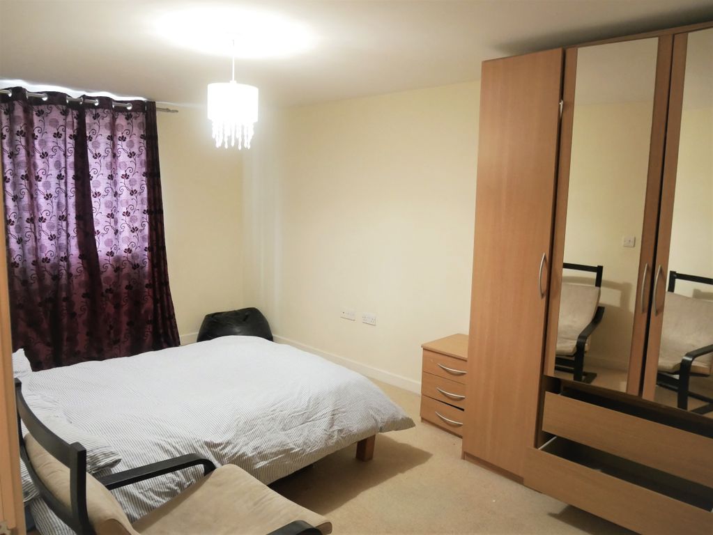 Property photo 1 of 3