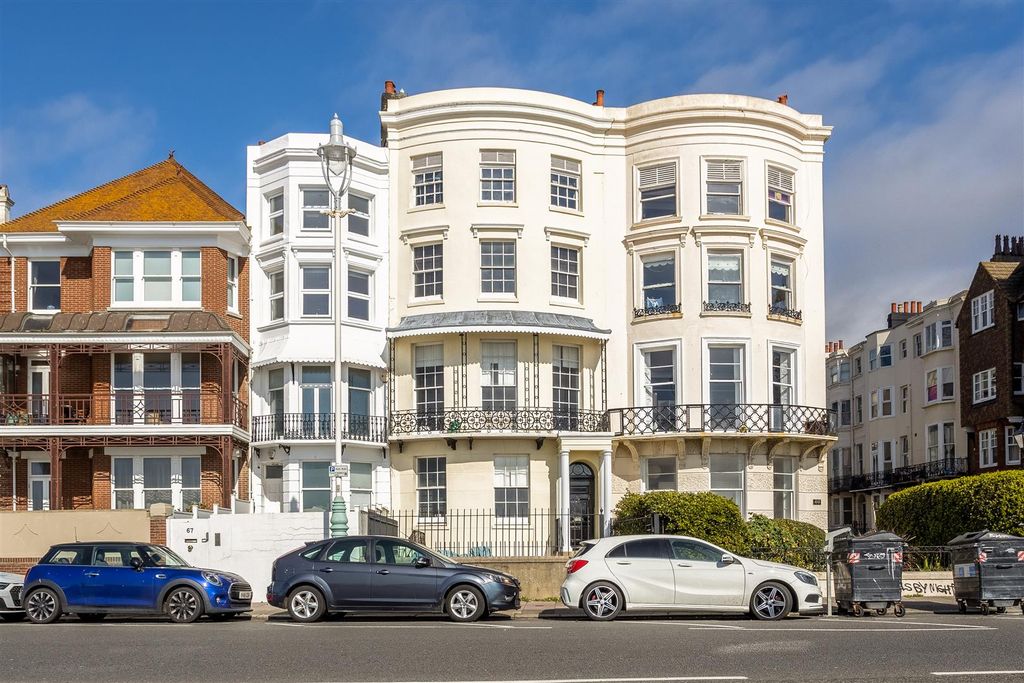 Property photo 1 of 15 F1 68 Marine Parade-14.Jpg