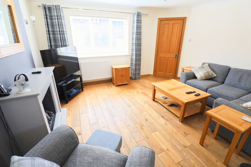 Property photo 3 of 30 Photo 70