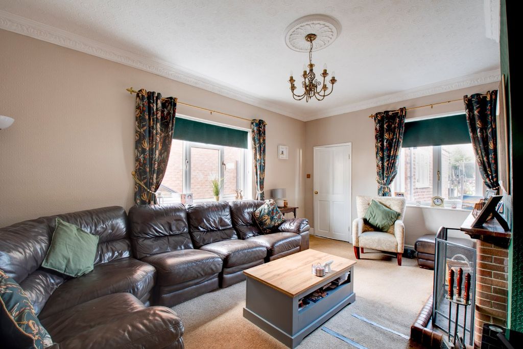 Property photo 2 of 35 Picture No. 01