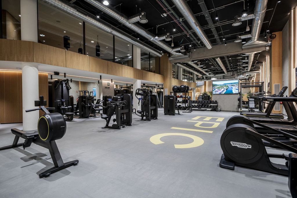 Property photo 1 of 35