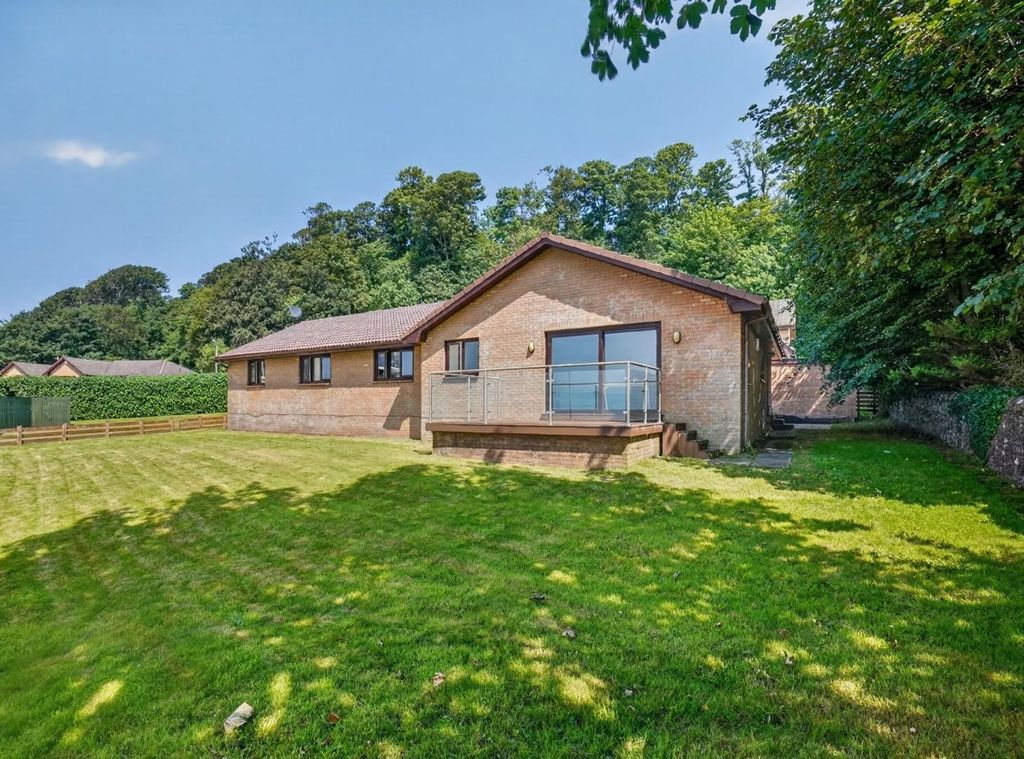 Property photo 1 of 23 4 Holmwood Court_ (26).Jpg