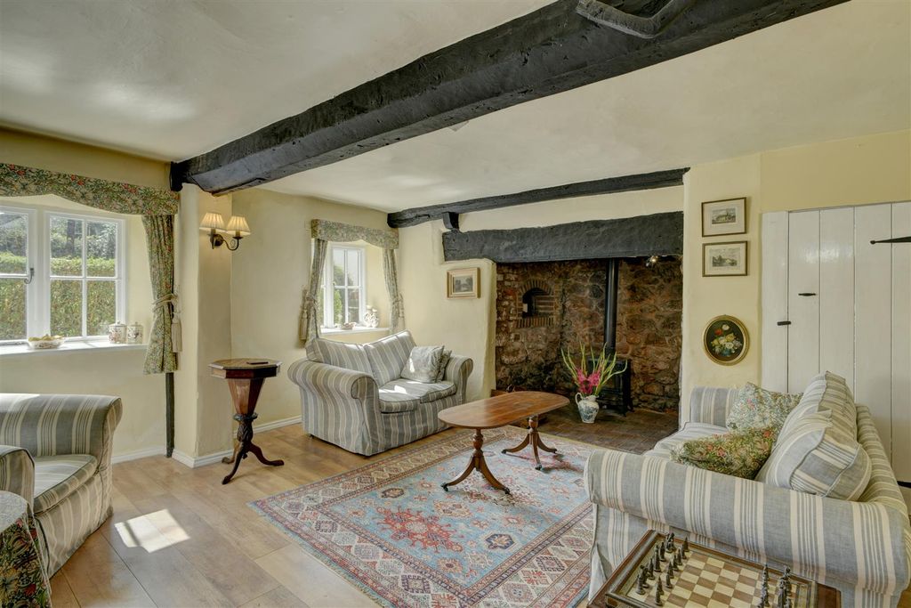 Property photo 2 of 21