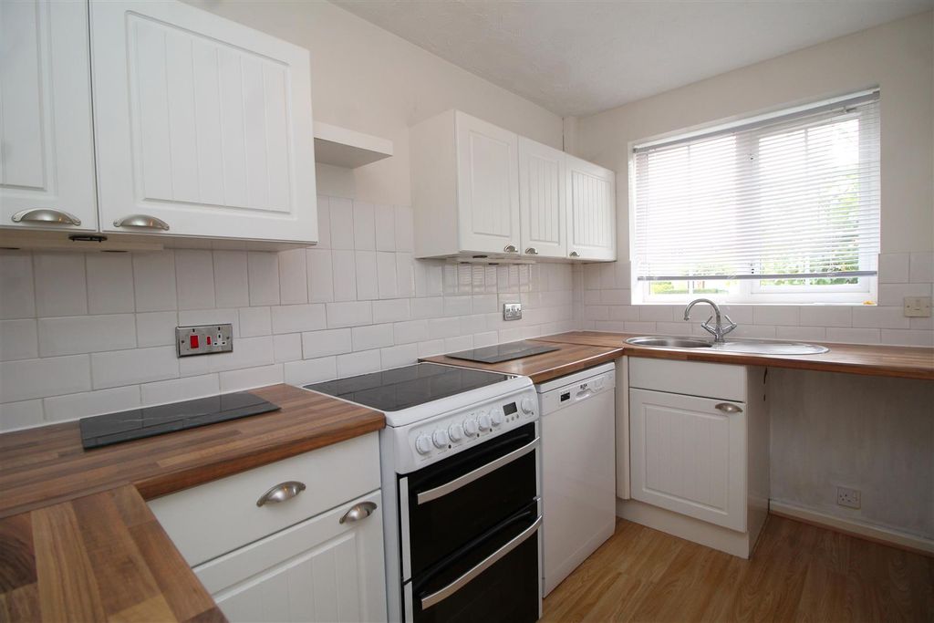 Property photo 3 of 12 Kitchen 1 .Jpg
