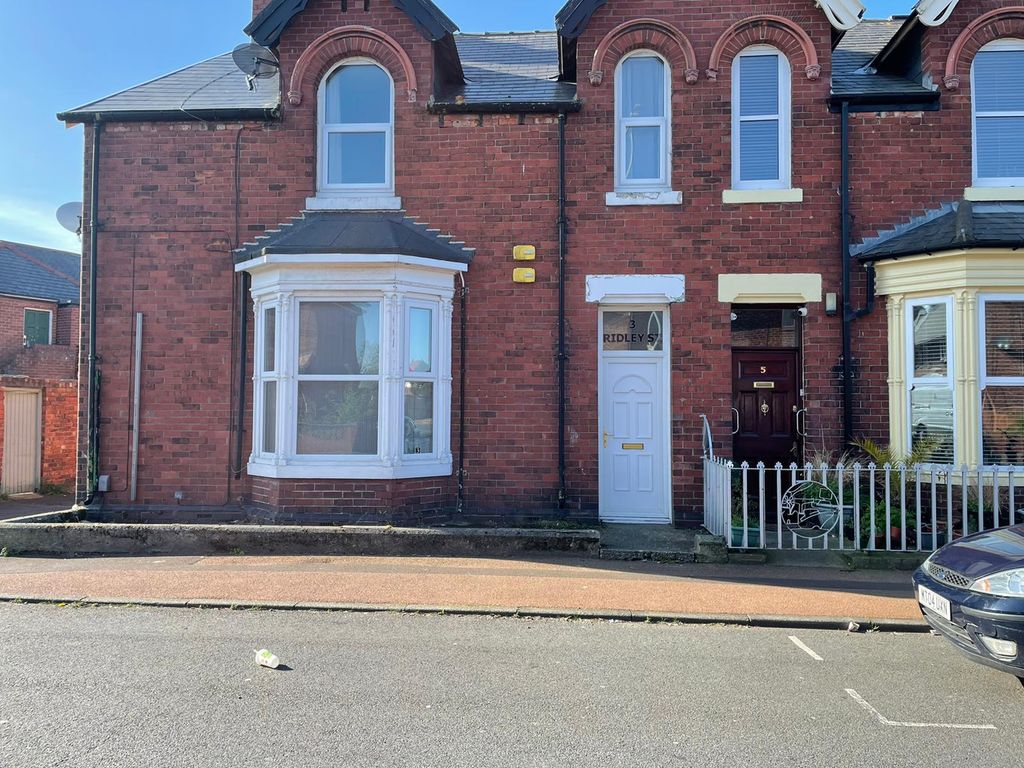 Property photo 1 of 1