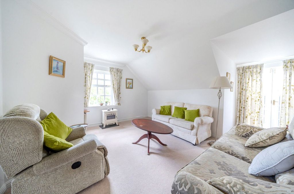 Property photo 2 of 13 Sitting Room